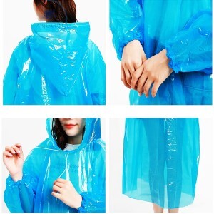 CAPA DE CHUVA DESCARTÁVEL 135cm X 85cm (MAX-8805)